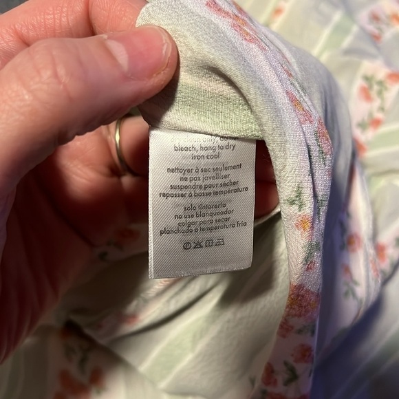 WeWoreWhat Floral Victorian Puff Sleeve
Rose Midi Dress Sweetheart Stripe Size 2 - Picture 8 of 8